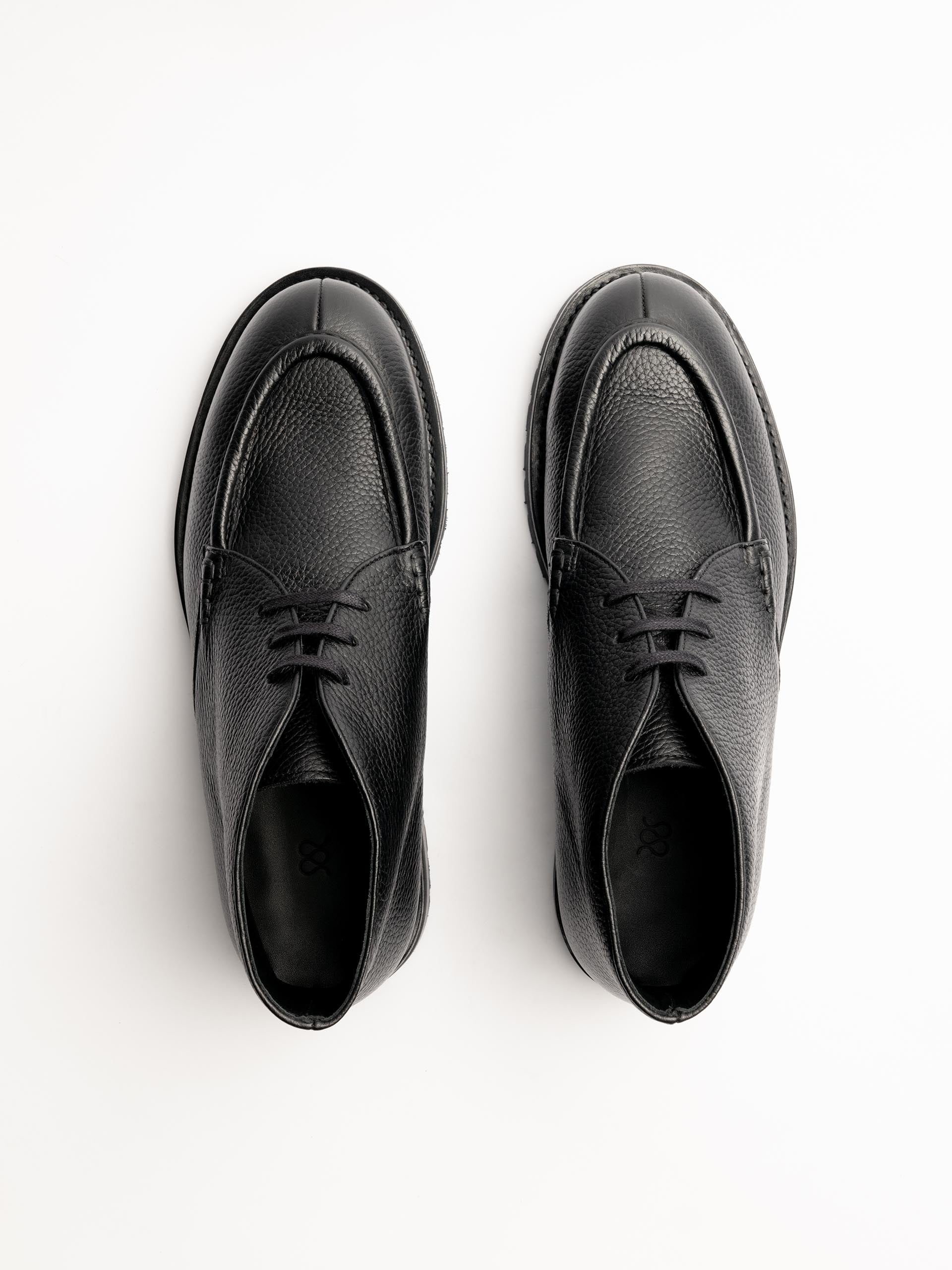 The Moc Toe Chukka - Black Grain